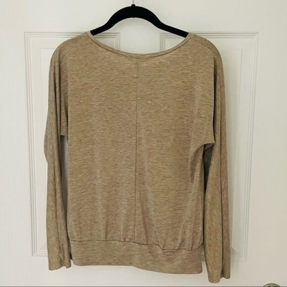 Old Navy Womens Sz XS Lightweight Long Sleeved T Shirt w/ Gold Threads Shimmer - Picture 6 of 12